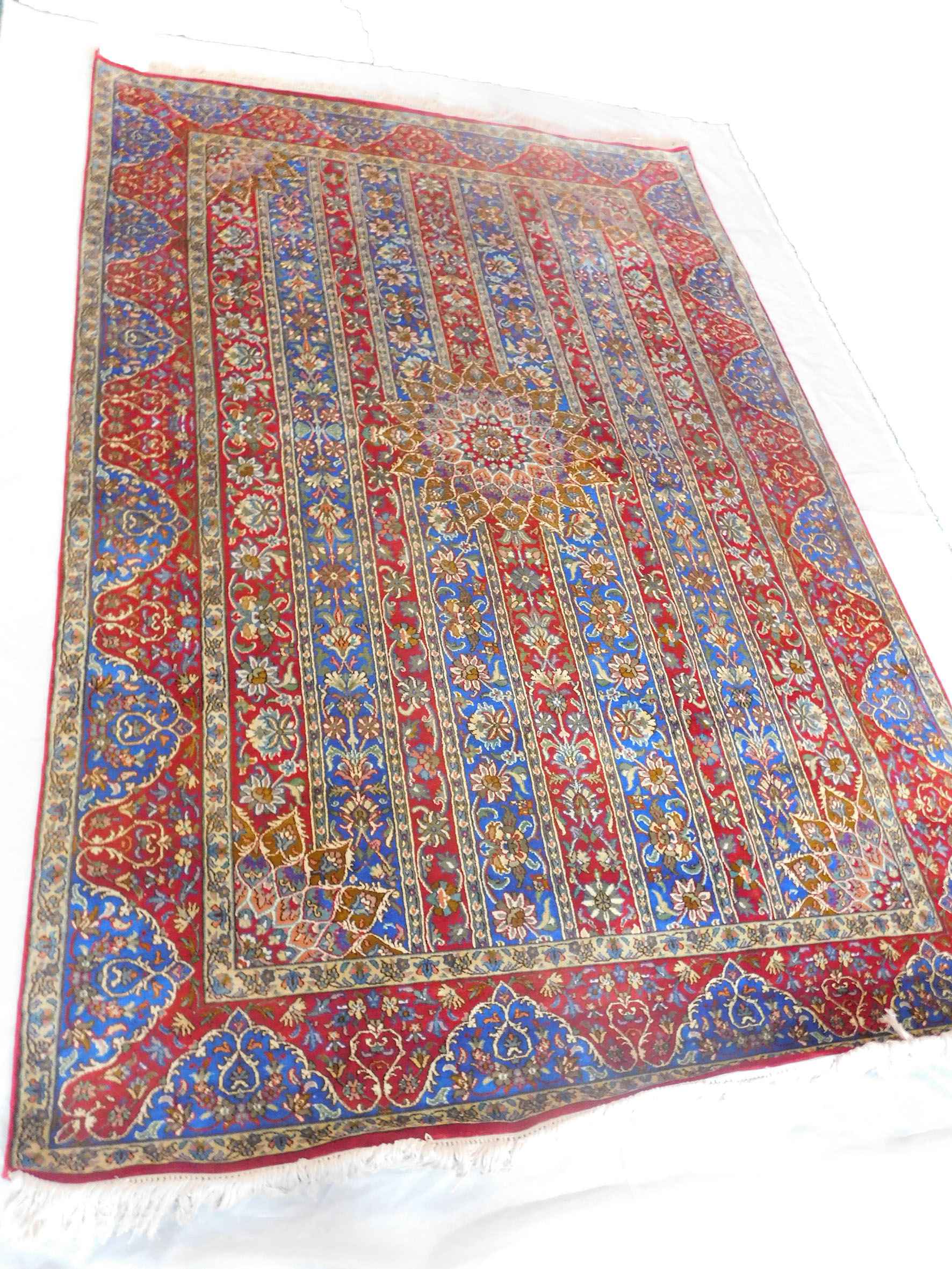 Size 4x 6 feet's Hand-made Carpet (KE 06)