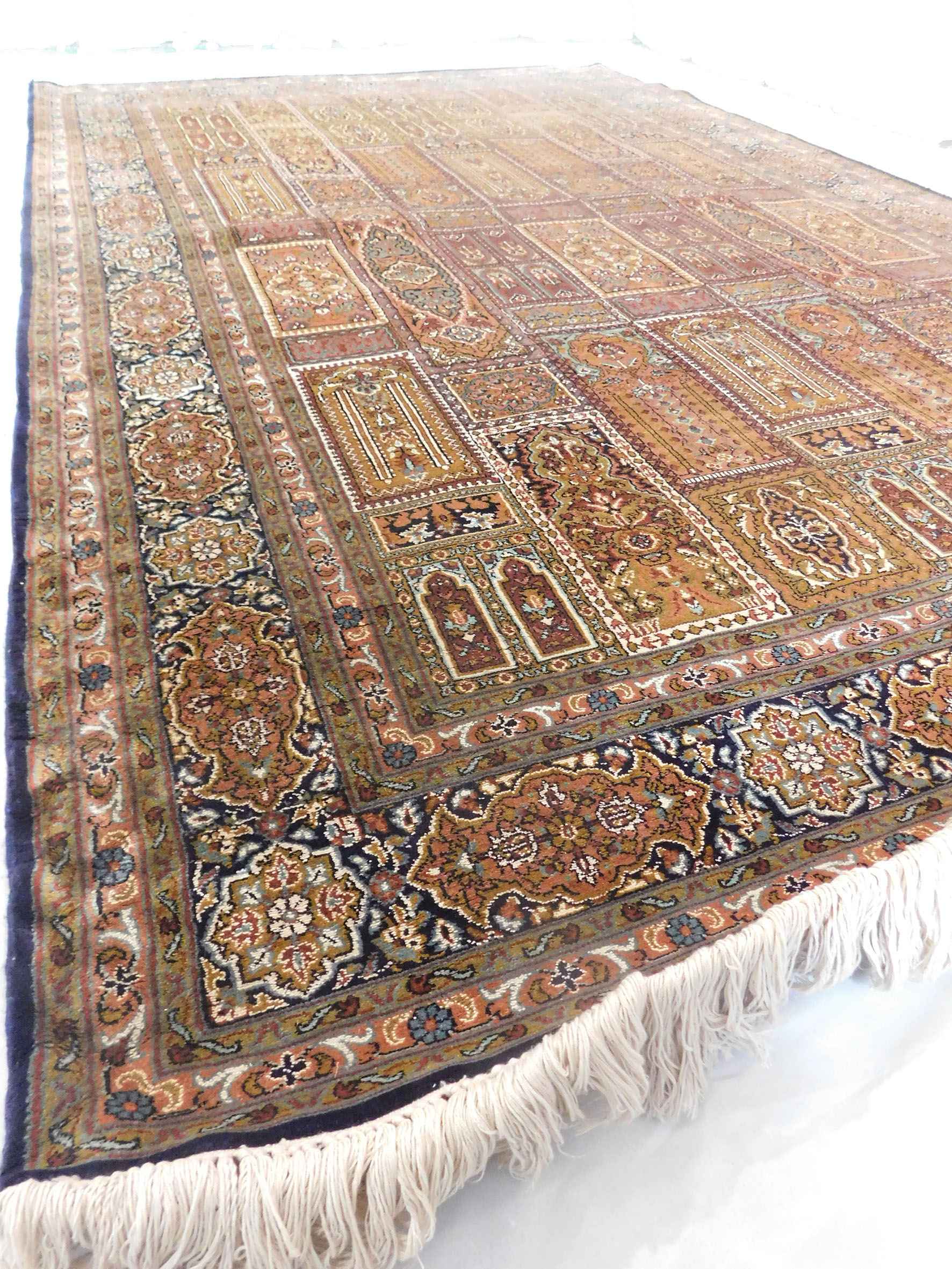 Size 4x 6 feet's Hand-made Carpet (KE 08)