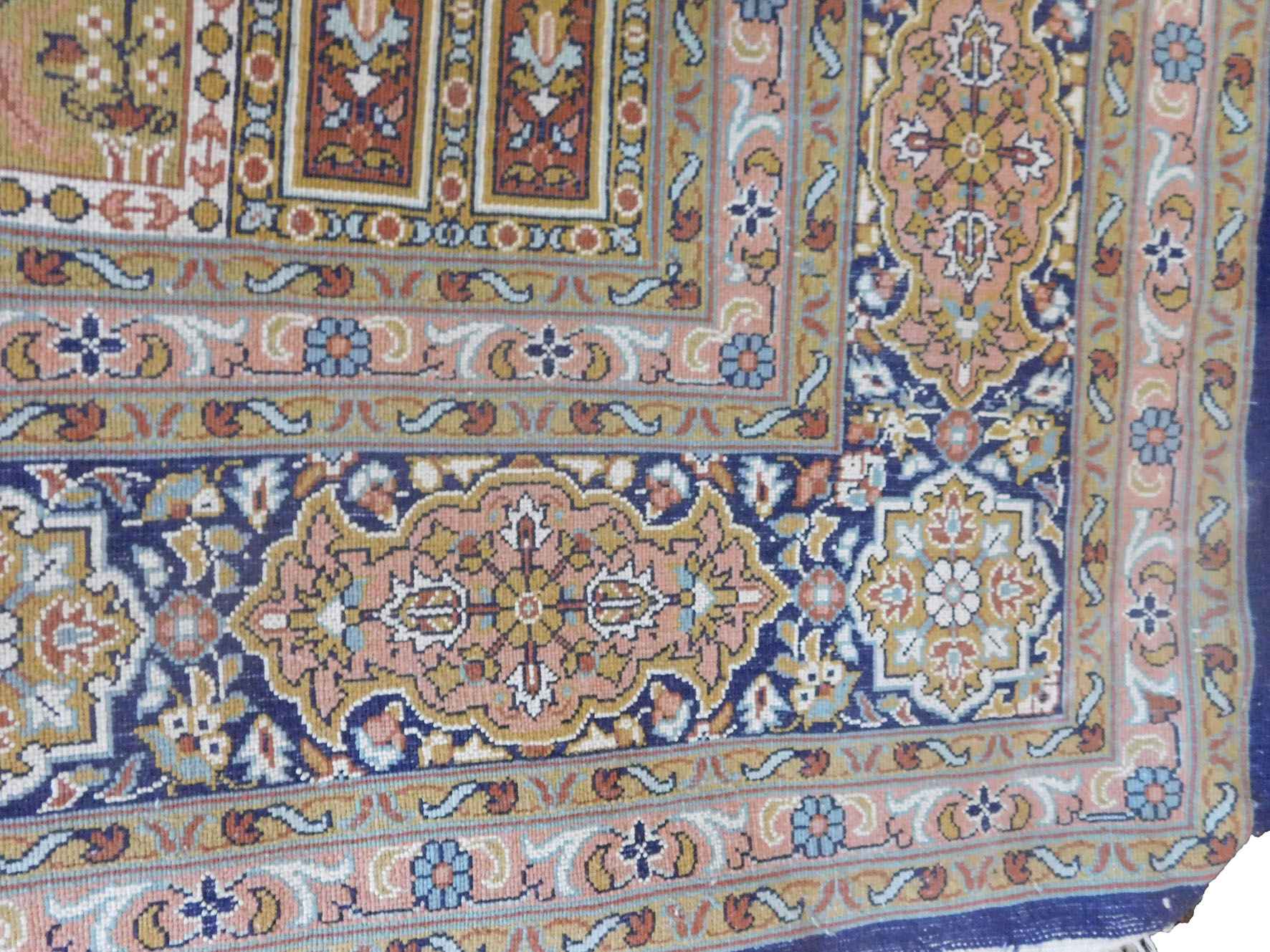 Size 4x 6 feet's Hand-made Carpet (KE 08)