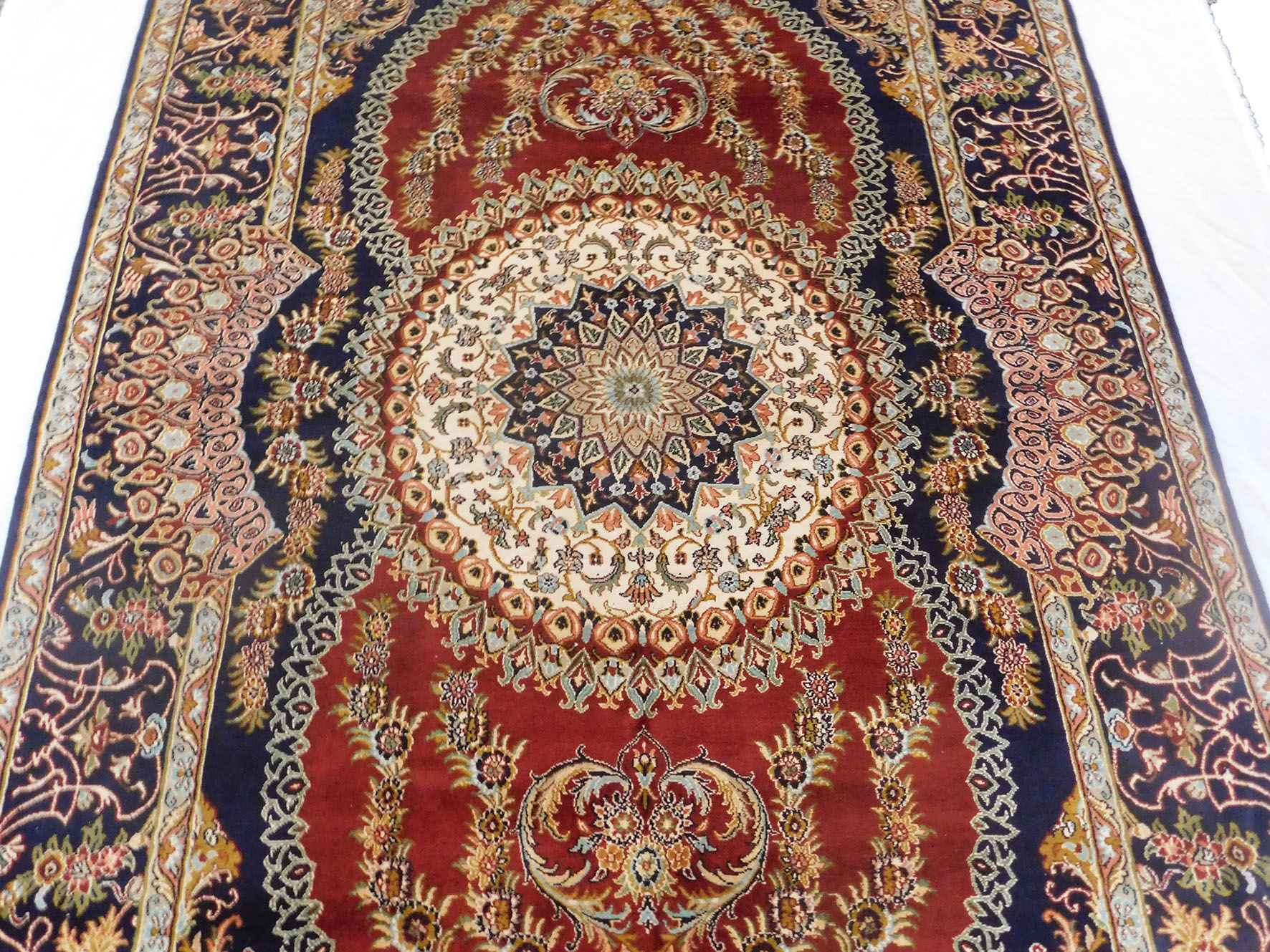 Size 4x 6  feet's Hand-made Carpet(KE 10)