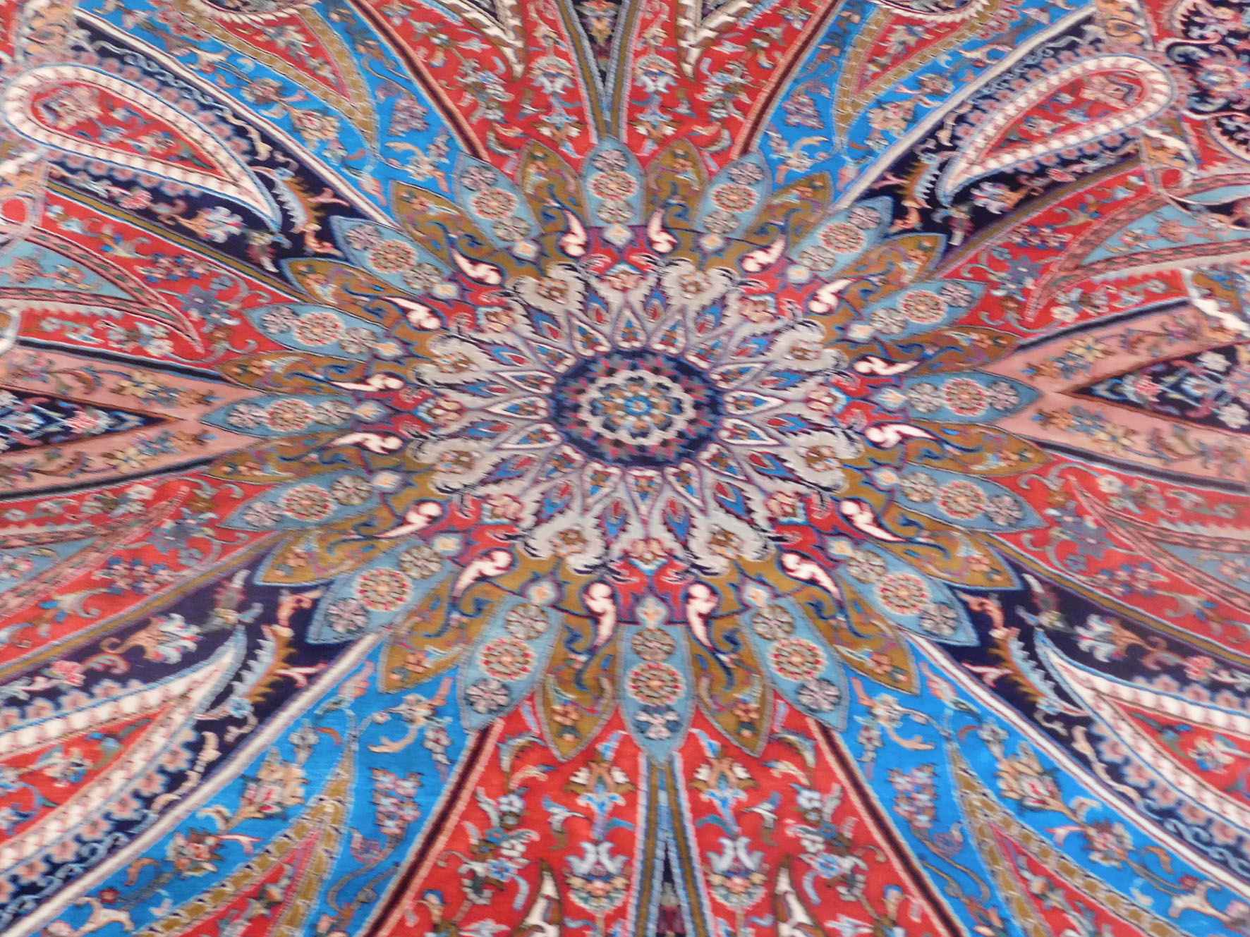 Size 5x7 feet's Hand-made Carpet (KE 19)