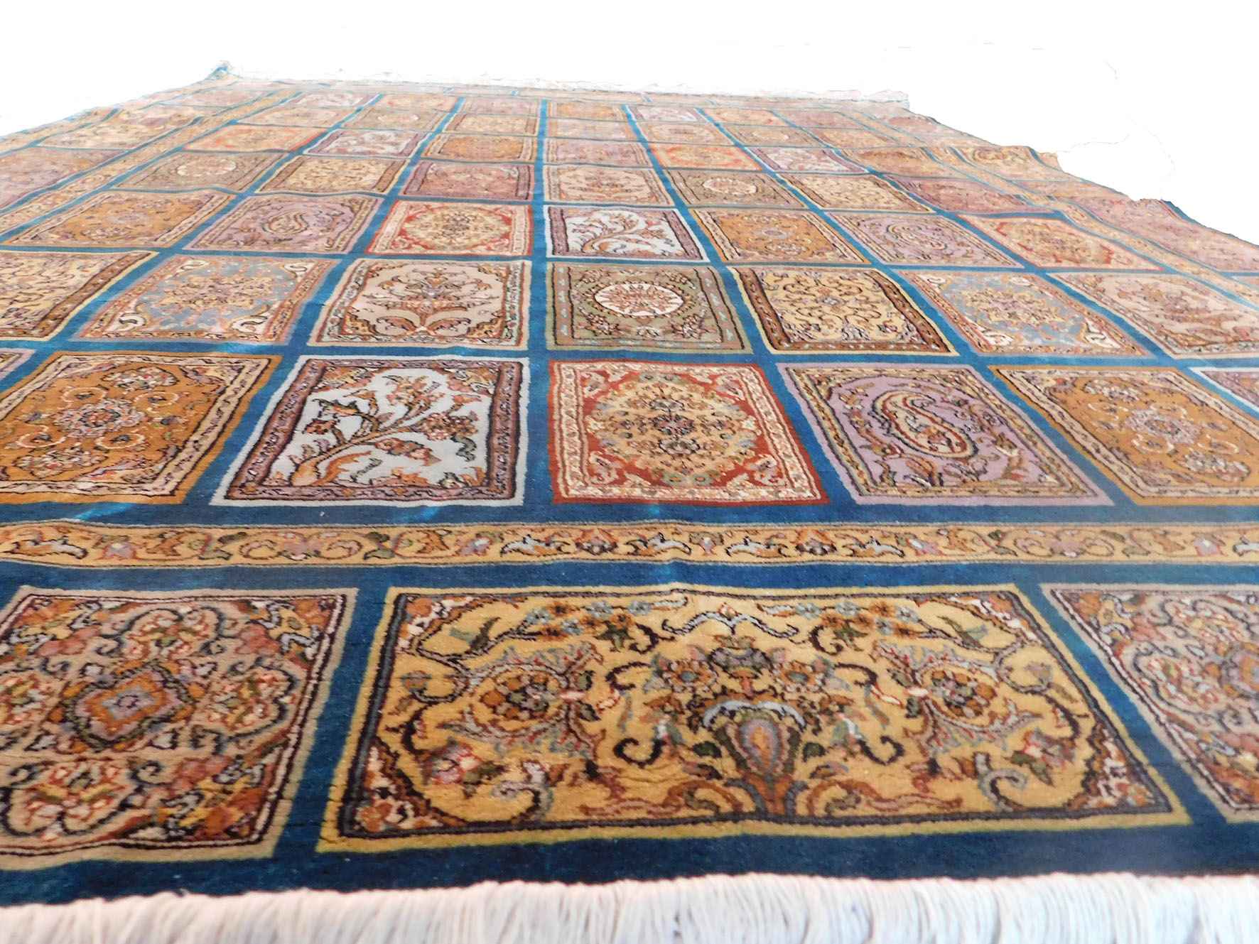 Size 5x7 feet's Hand-made Carpet (KE 20)