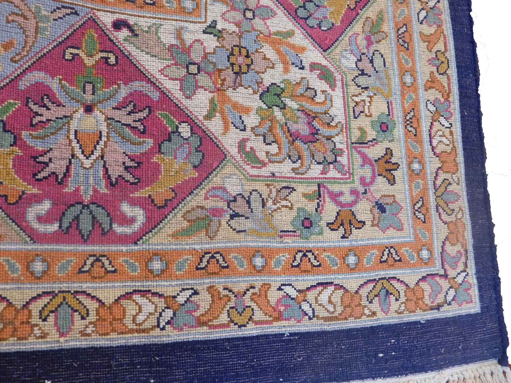 Size 5x 7 feet's Hand-made Carpet (KE 21)