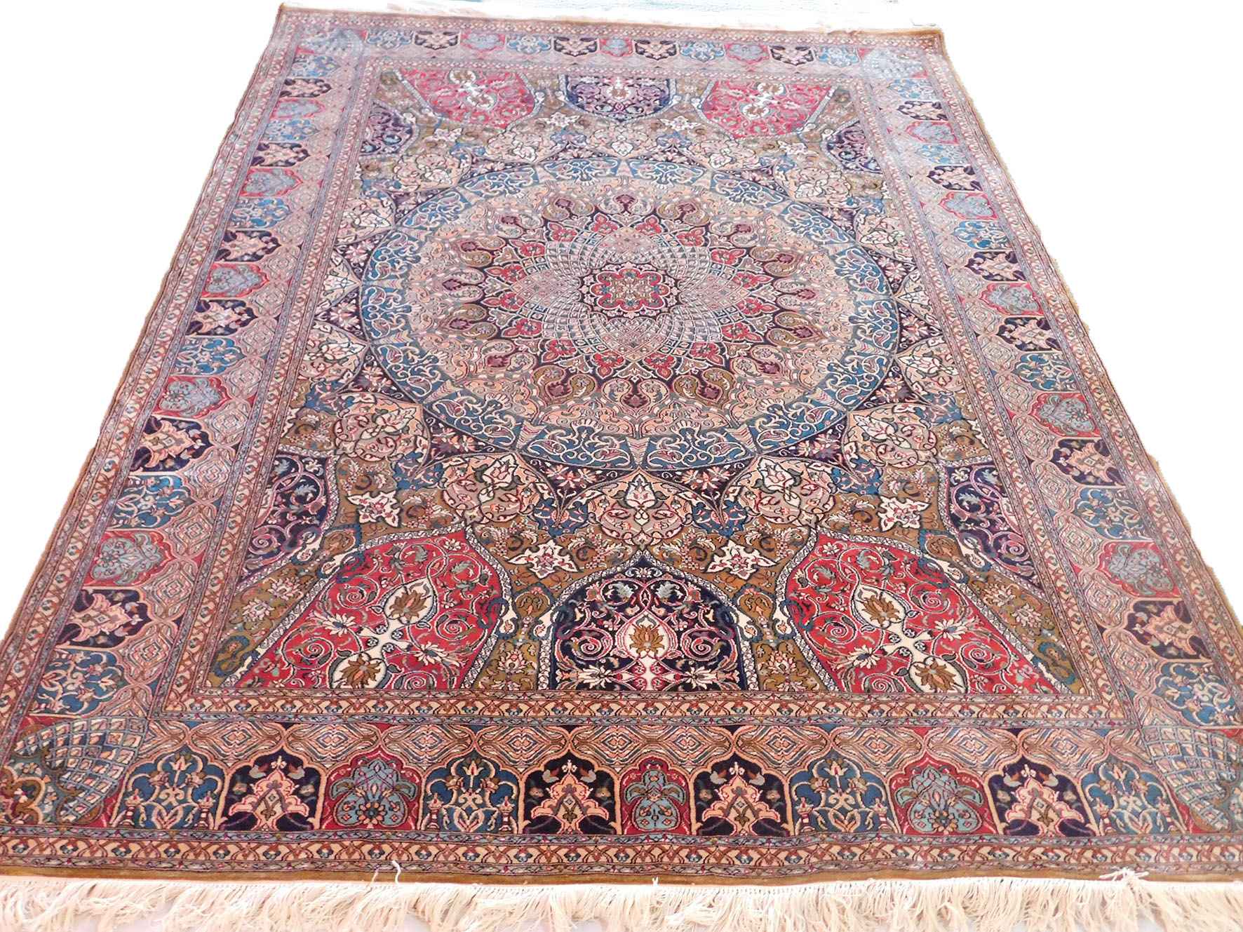 Size 5x 7  feet's Hand-made Carpet (KE 24)