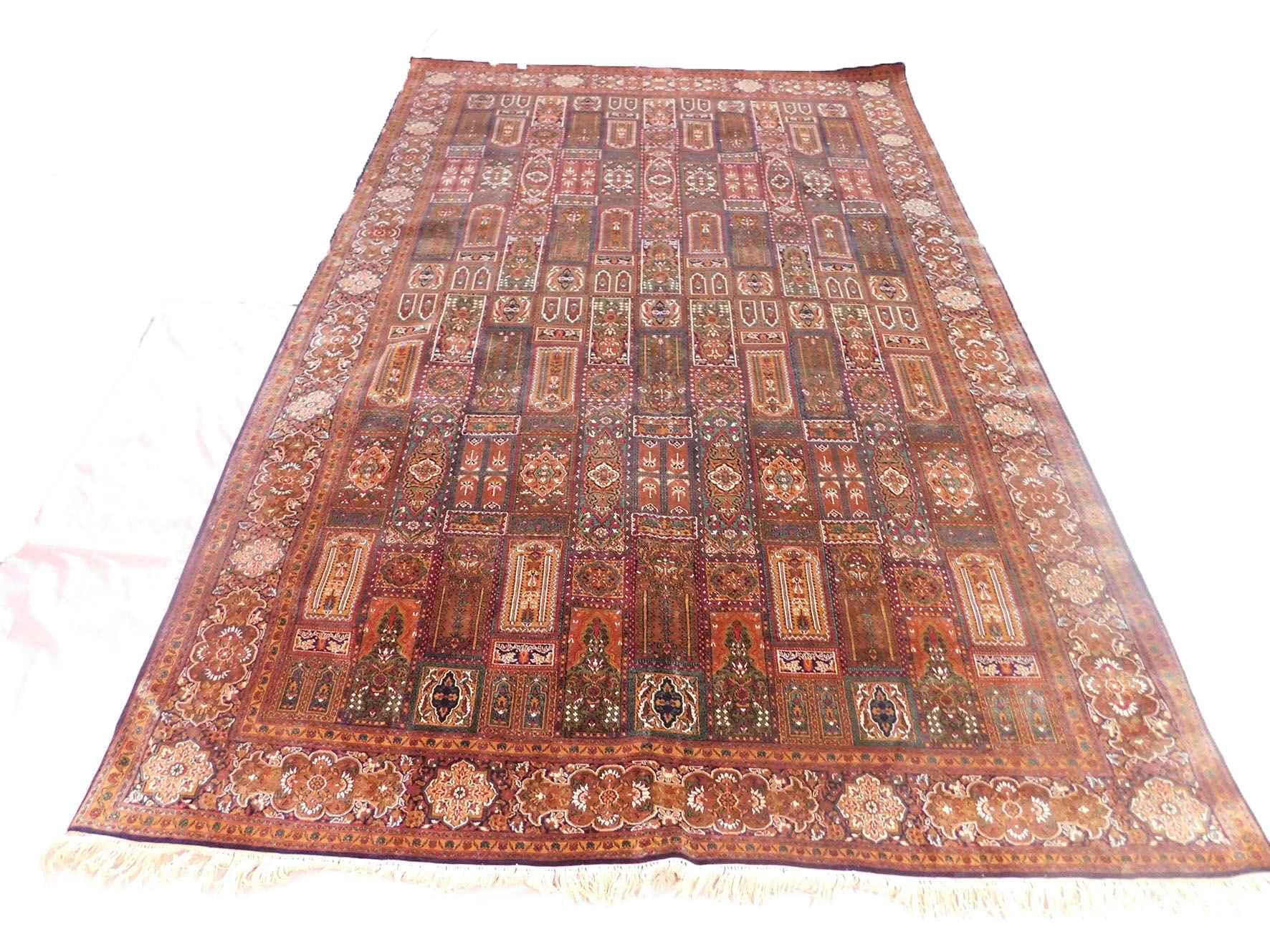 Size 6x 9 feet's Hand-made Carpet (KE 25)