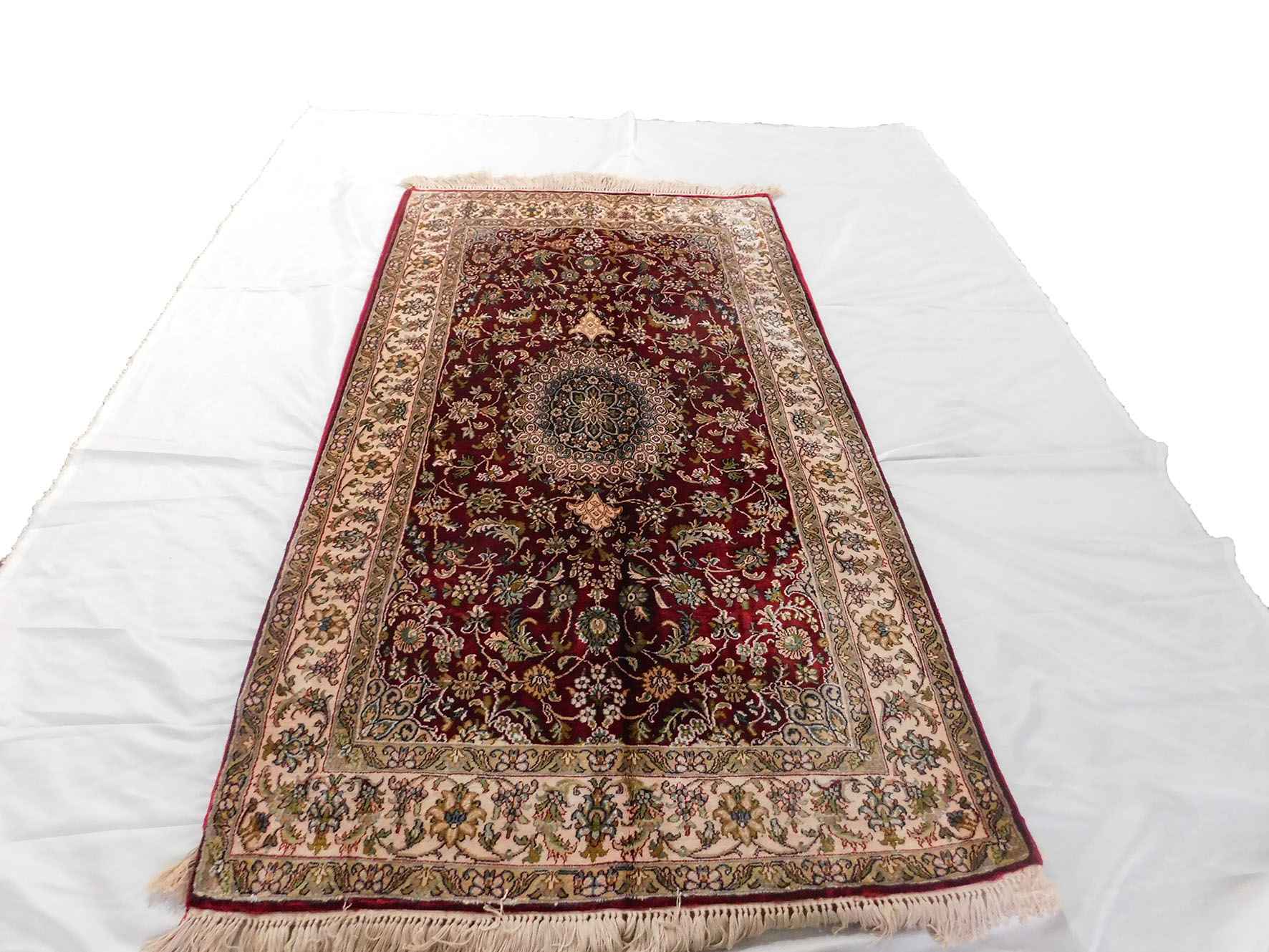 Size 4x 6  feet's Hand-made Carpet(KE 38)