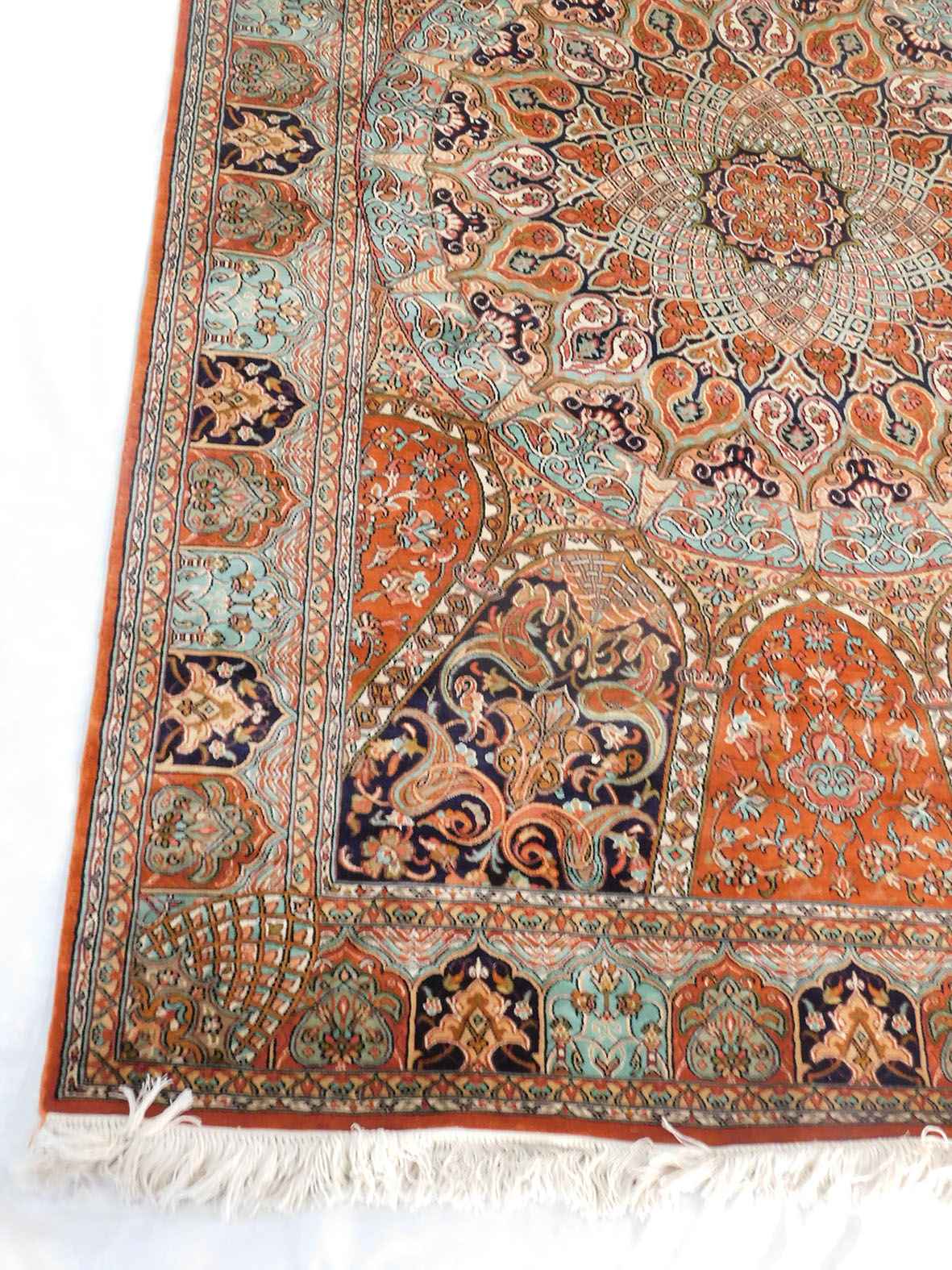 Kashmiri-Hand-size 4x6  (Silk-Weave-Silk-base)-(KE-45)