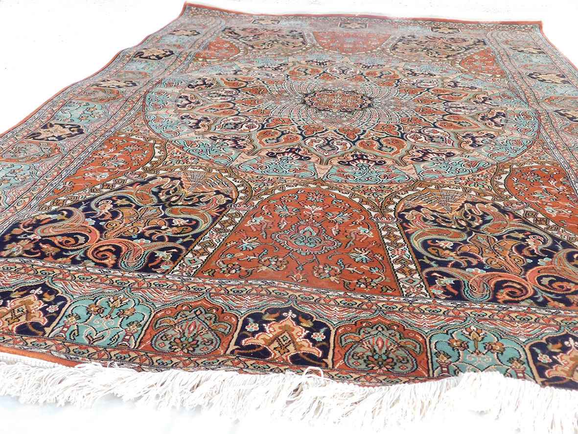 Kashmiri-Hand-size 4x6  (Silk-Weave-Silk-base)-(KE-45)