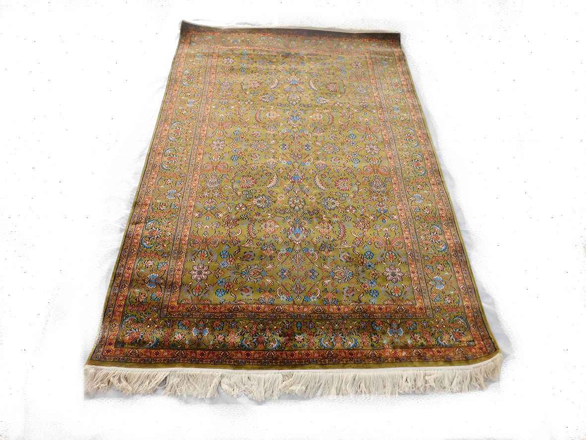 Size 4x 6  feet's Hand-made Carpet(Silk-Weave-Silk-base)-(KE-46)