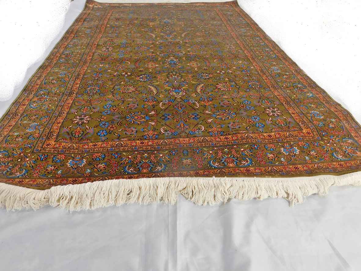 Size 4x 6  feet's Hand-made Carpet(Silk-Weave-Silk-base)-(KE-46)