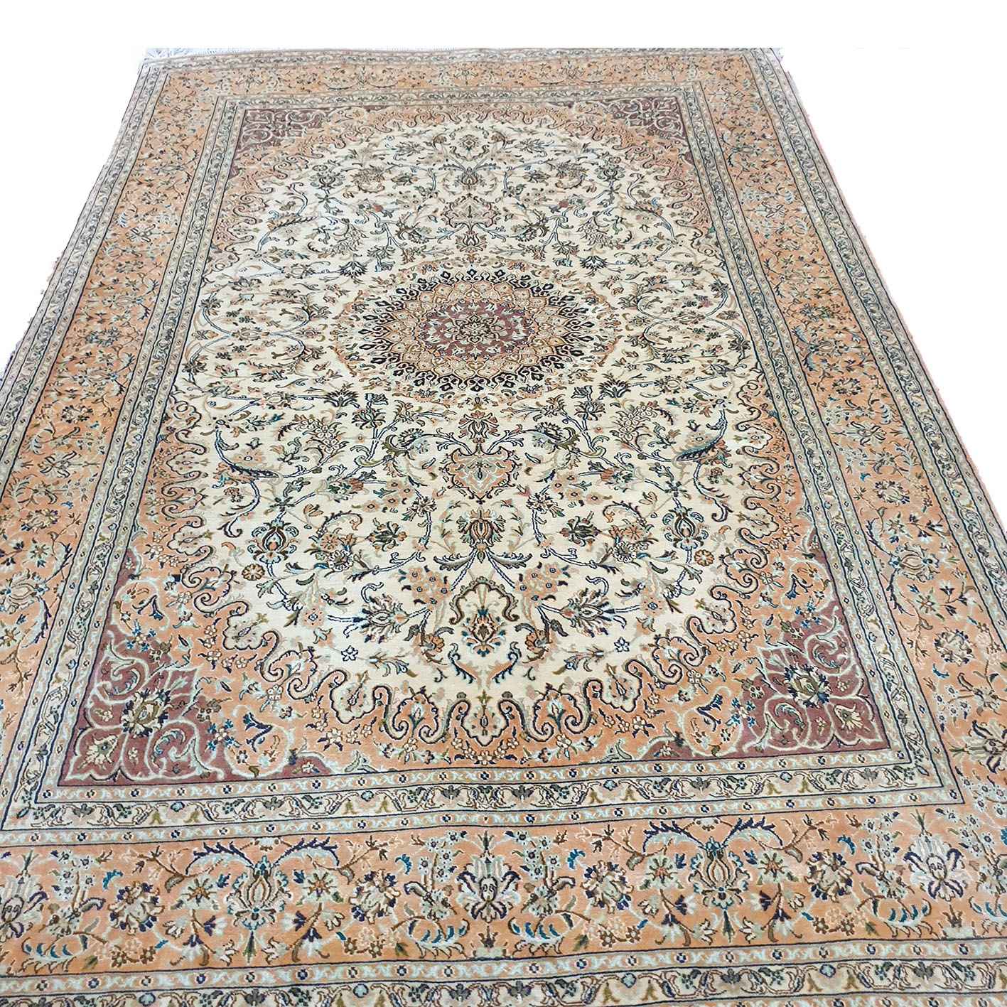 Size 4x 6 feet's Hand-made Carpet(Silk-Weave-Silk-base) (KE-55)