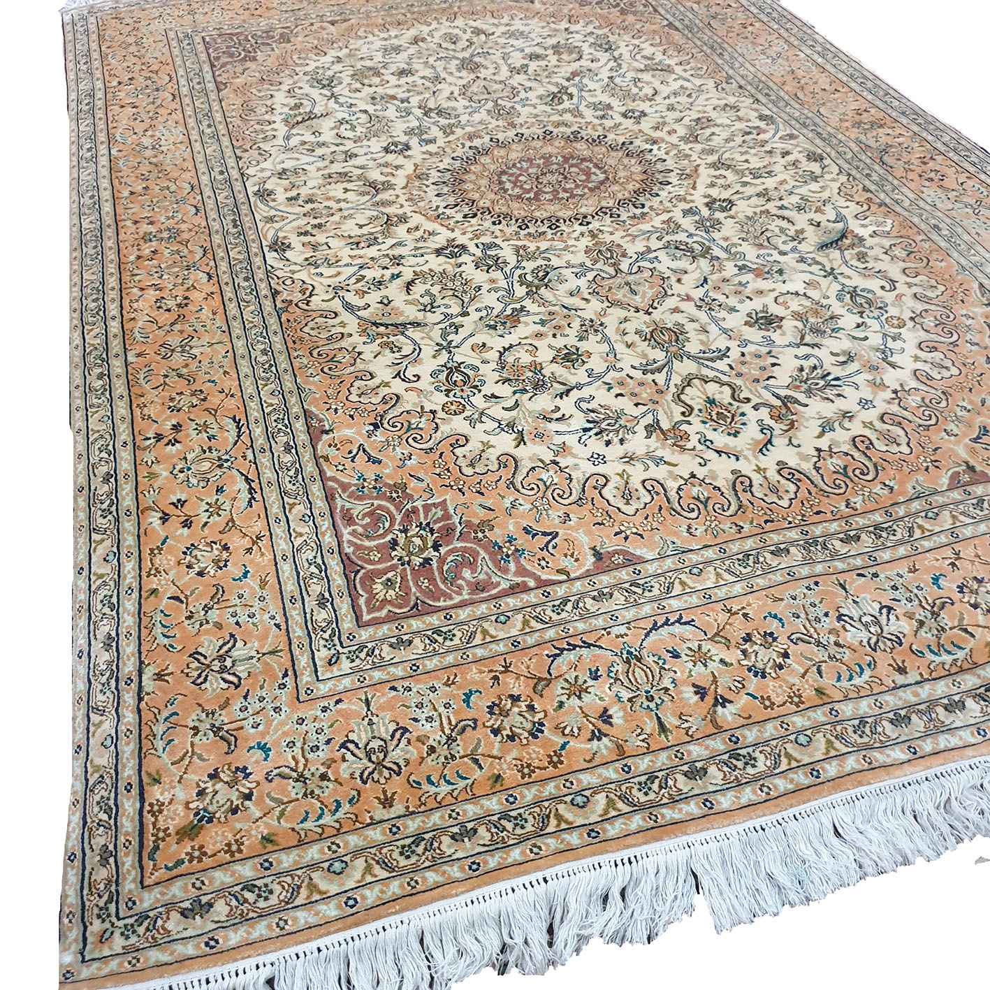 Size 4x 6 feet's Hand-made Carpet(Silk-Weave-Silk-base) (KE-55)