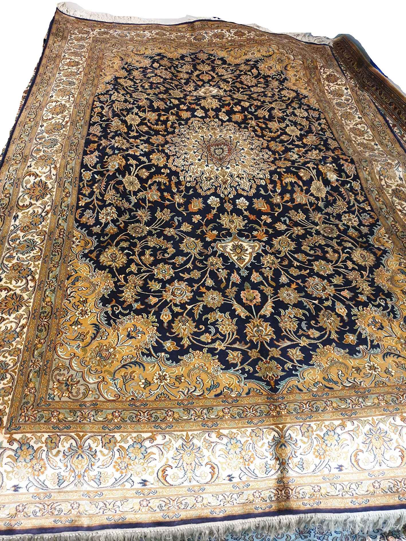 Size 4x 6 feet's Hand-made Carpet(Silk-Weave-Silk-base)-(KE-57)