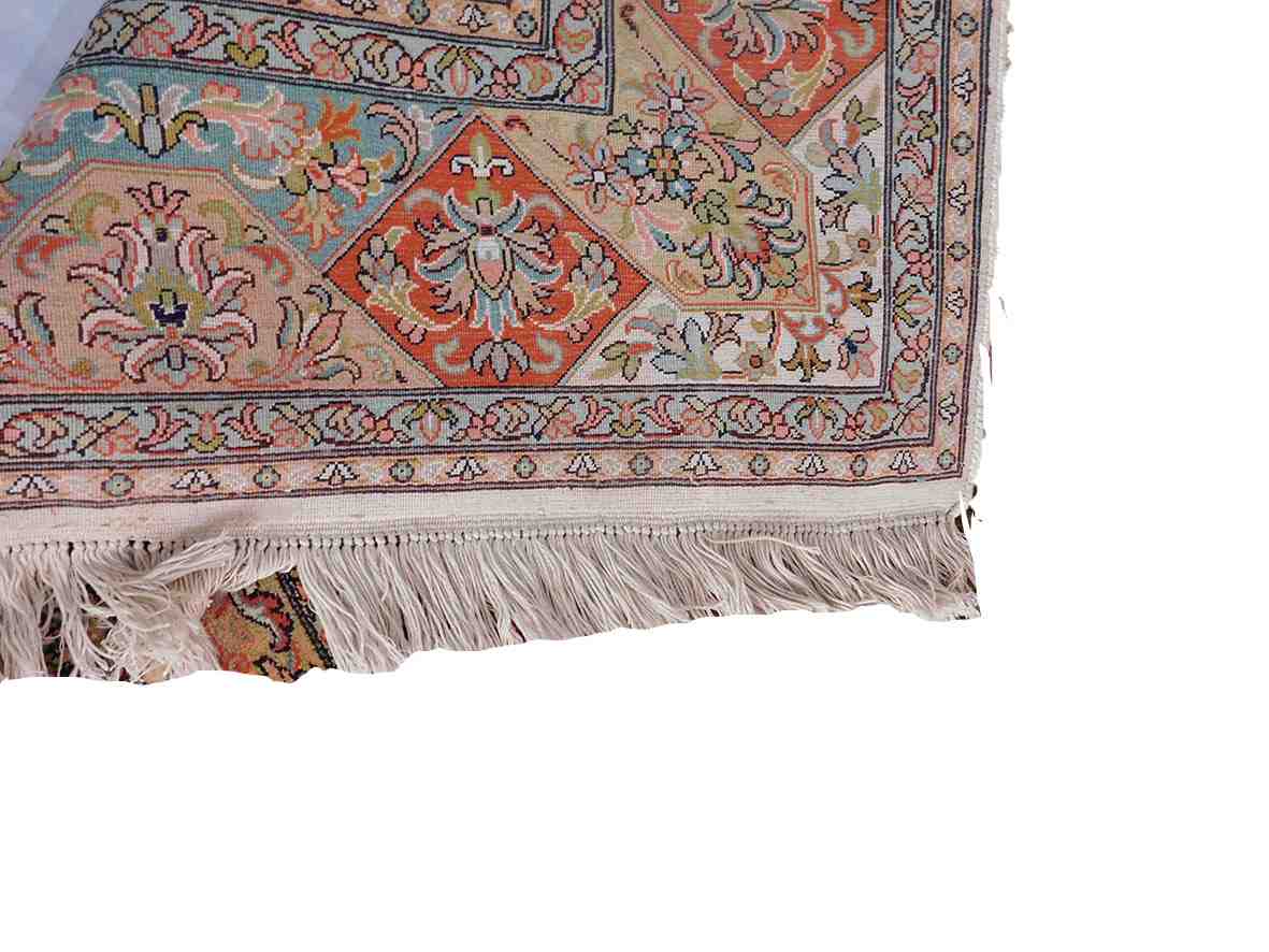 Size 4x 6  feet's Hand-made Carpet(Silk-Weave-Silk-base)-(KE-43)