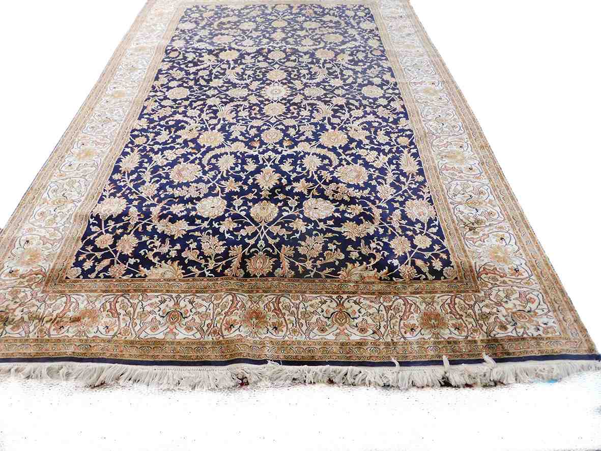 Kashmiri-Hand-Made Size 6x9 (Silk-Weave-Silk-base)-(KE-48)