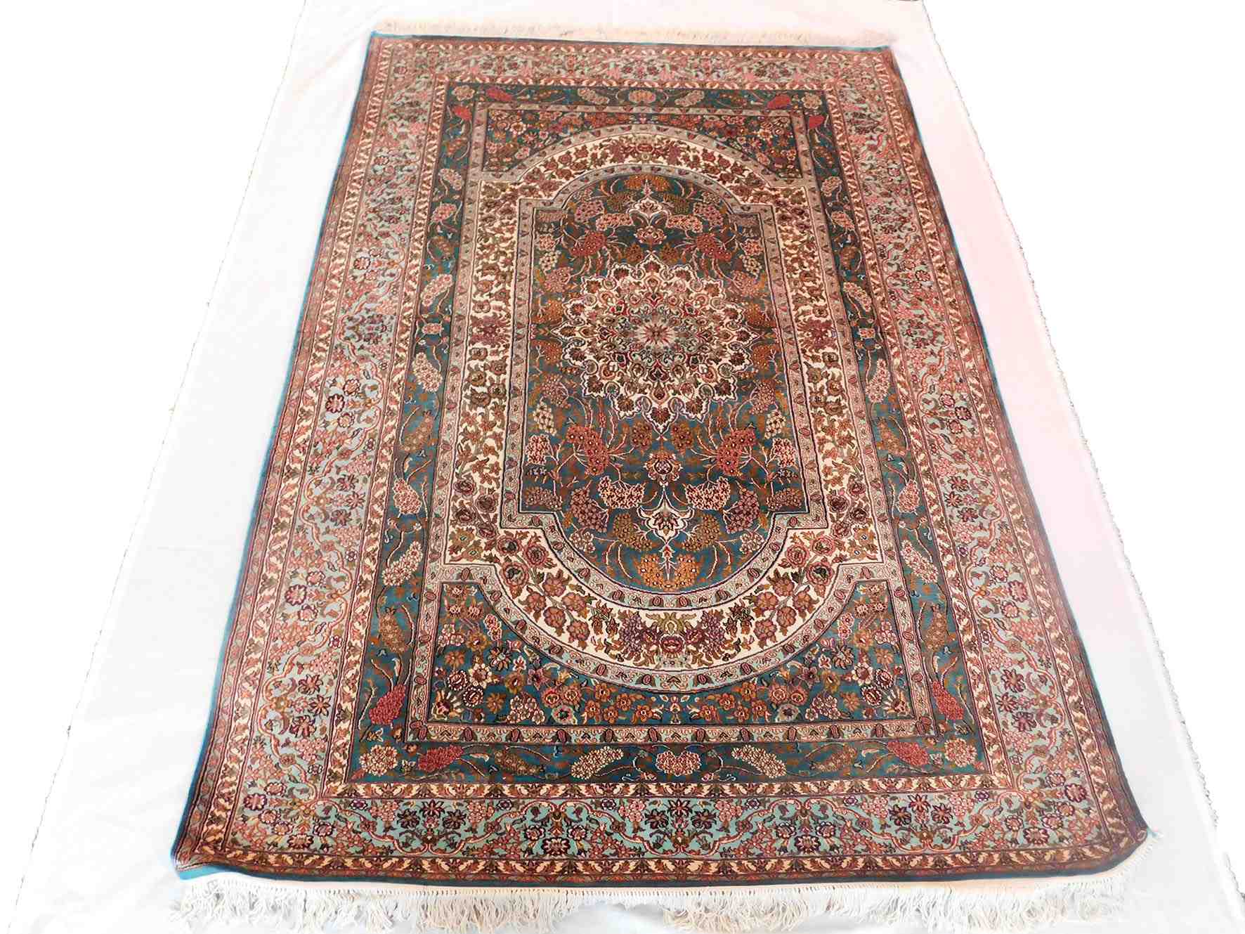 Size 4x 6  feet's Hand-made Carpet(KE 14)